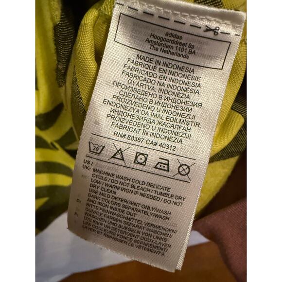 Adidas GD3963 R.Y.V. SHIRT Black / Bright Yellow Women's Size Small - Picture 7 of 10